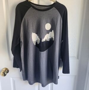 Woods Baseball style long sleeve mens tshirt EUC size L